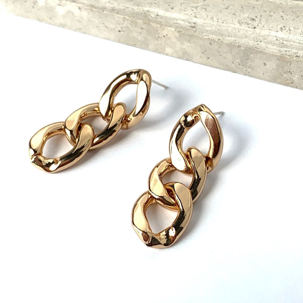 NEW~ Anthropologie Gold Chain link drop Earrings